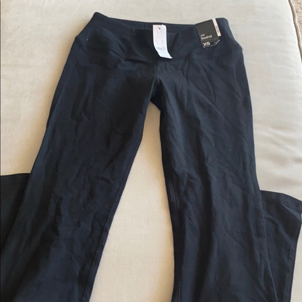 NY&C0  xs yoga bootcut petite pants